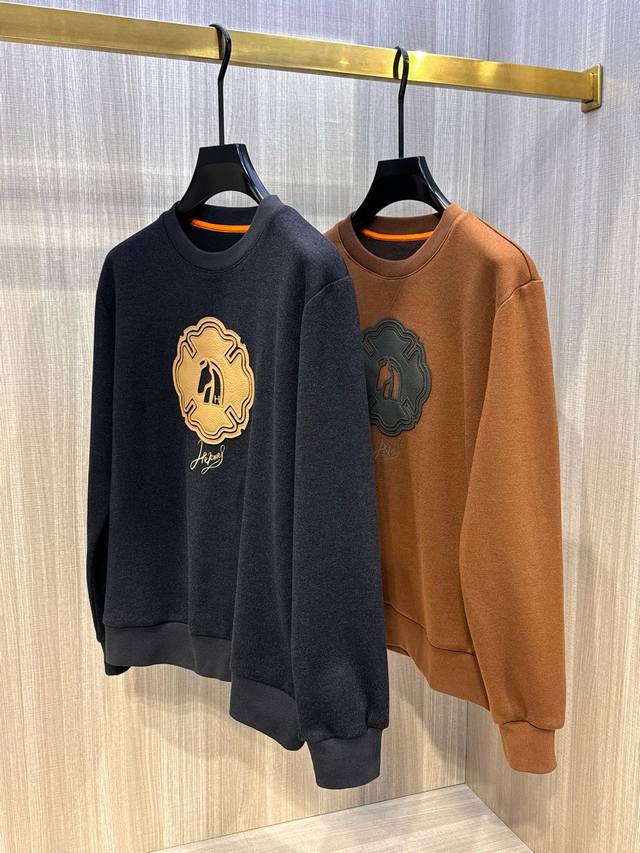 Aima's latest 2025 Fall/Winter men's round-neck cashmere sweatshirt with horsehe