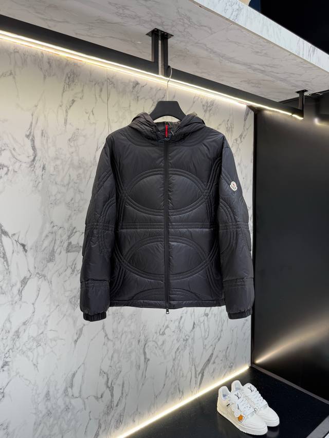 Release price Moncler down jacket 2025 latest fashion designer down jacket. Det