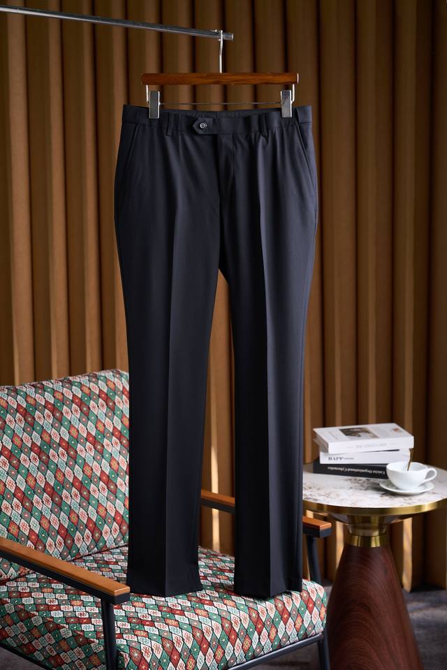 The perfect fusion of elegance and practicality, a must-have in a business perso