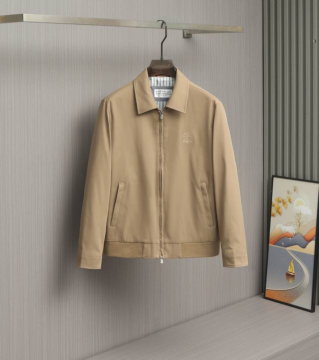 Bc autumn and winter fashion jacket. A minimalist silhouette meets Italian luxur