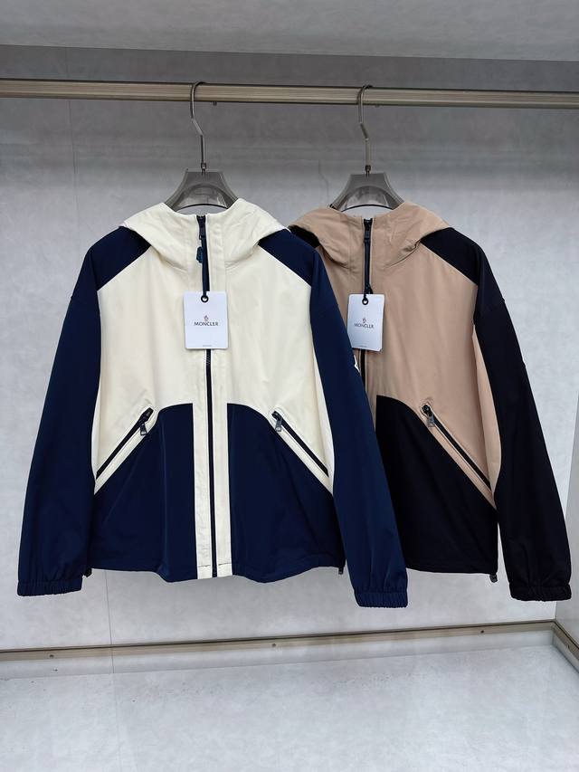 Moner's 2025Ss early fall new release: a hooded jacket. This hot-selling fall st