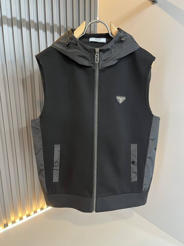 prad*A's 2025 Fall/Winter casual vest jacket features the latest in stylish casu