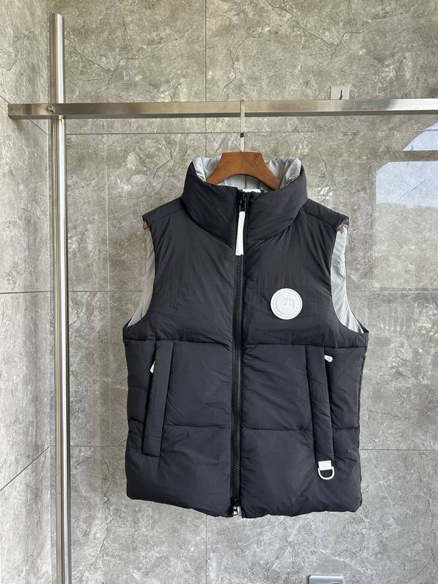 2614Mb Canada Goose | White Label Capsule Vest Couple's Vest. Black and gray lin