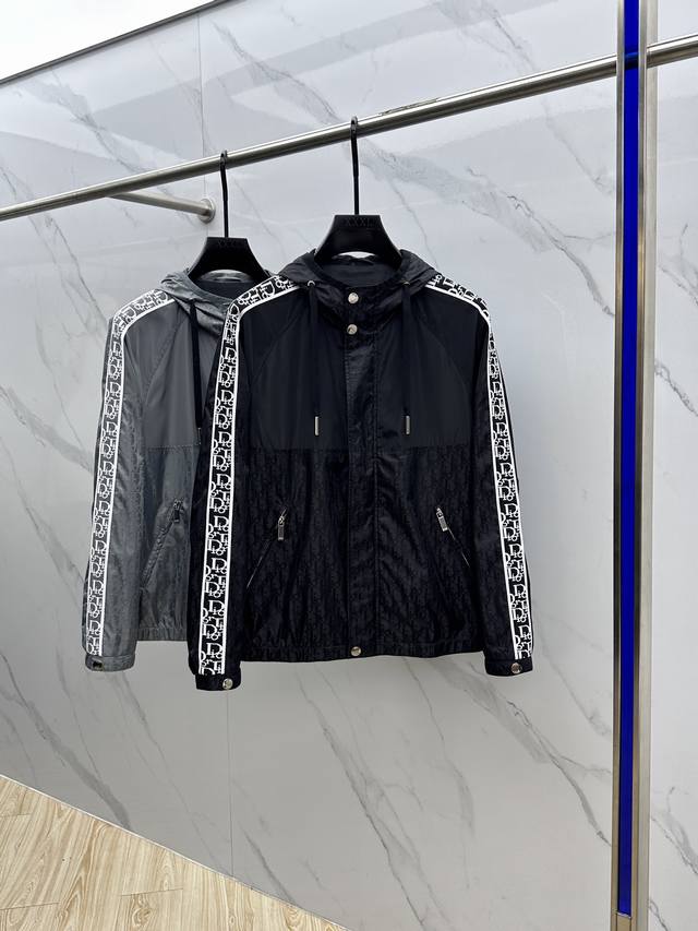 Dior* Dior's new 2025Ss Early Fall hooded jacket features a monogram jacquard fa