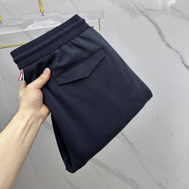 High-quality Moncler 2025 Fall/Winter casual pants featuring a three-dimensiona