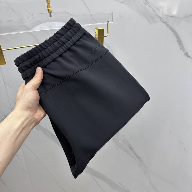 High-quality Loewe 2025 Fall/Winter new casual pants with a three-dimensional b