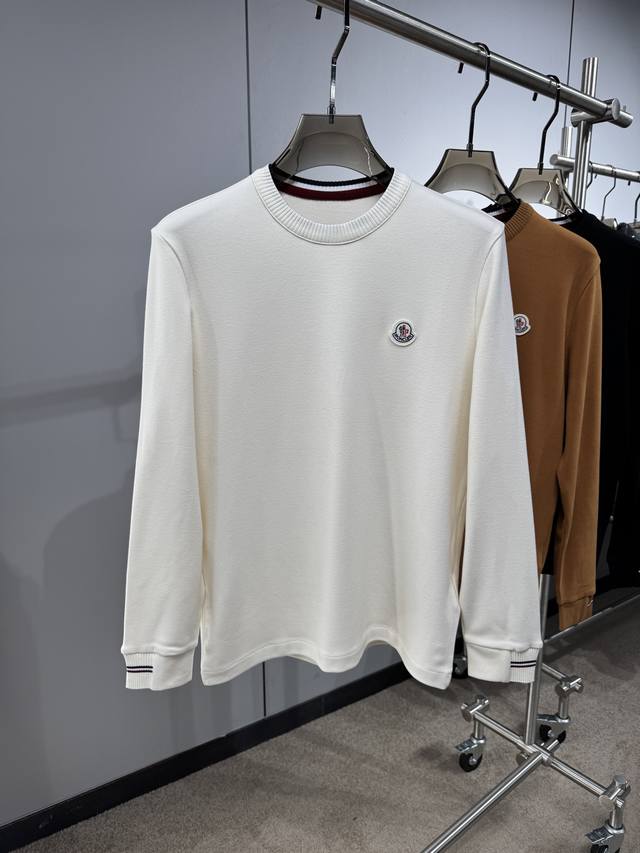 25 Moncler autumn and winter bottoming shirt is made of German velvet strip fabr