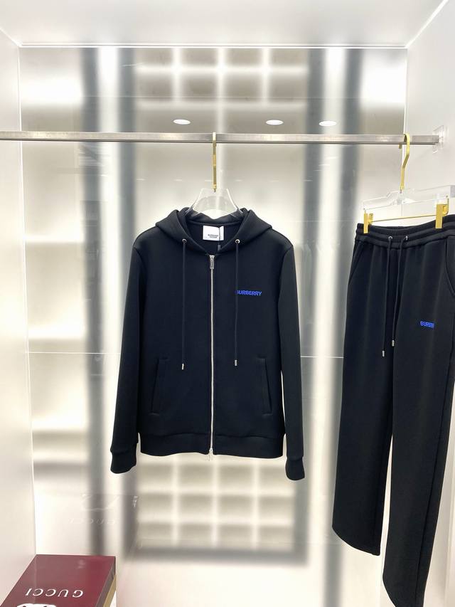 Burberry's new 2025 Early Fall casual suits! Available at the same counter. Exq