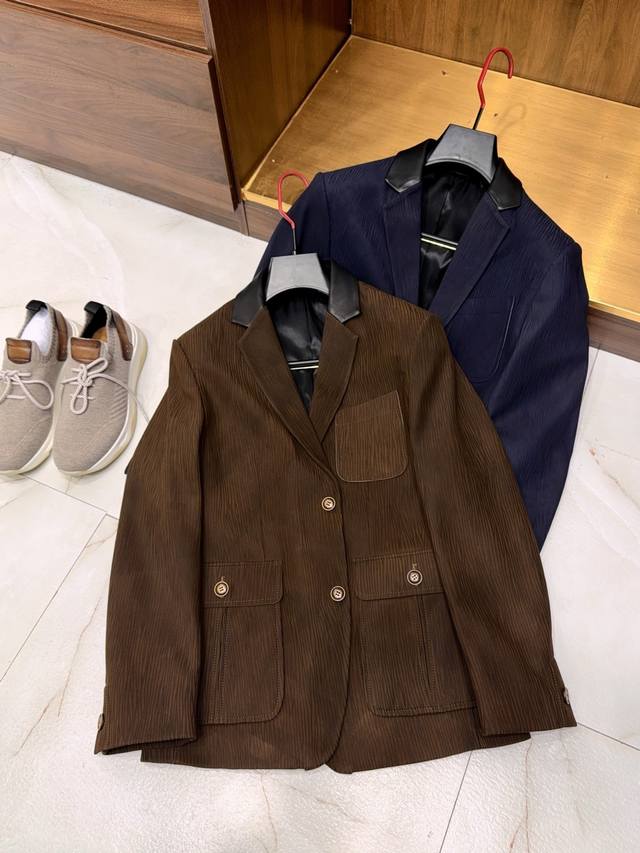 Selected imported sheepskin! This men's imported sheepskin hunting suit features