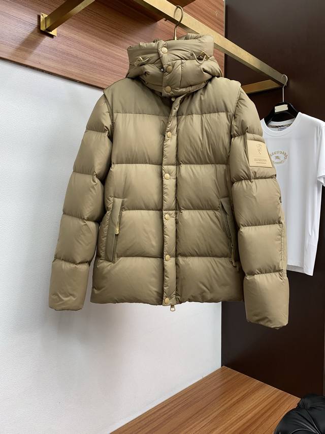 Burberry's new autumn and winter styles are the same as the official website's o