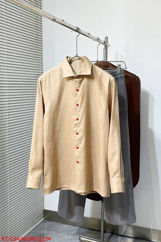 Q154 Kt Ki Pain Linen, the answer to lazy chic, Kiton, a hot luxury brand. Breat