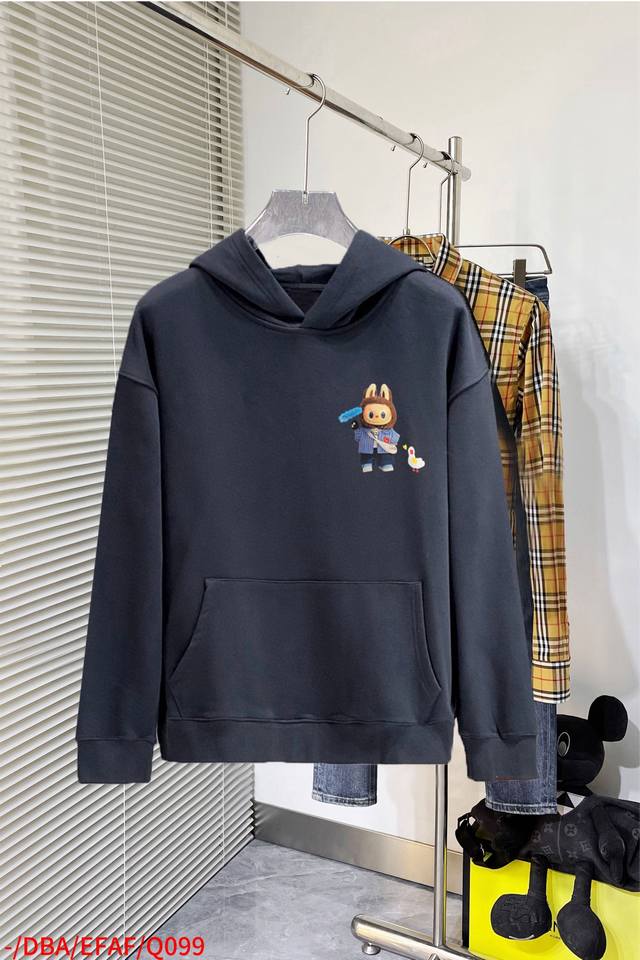 Q099 Ba Balenciaga's official website offers new letter prints. The double-layer