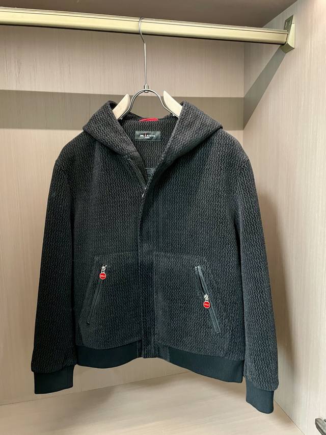 Kiton's new 2025 Fall/Winter jackets are unisex and feature a unique textured fa