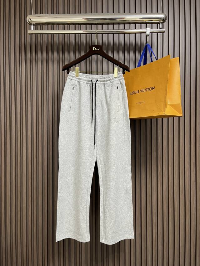 Mm6 2025Ss new digital embroidered wide-leg sweatpants. It can be matched with p