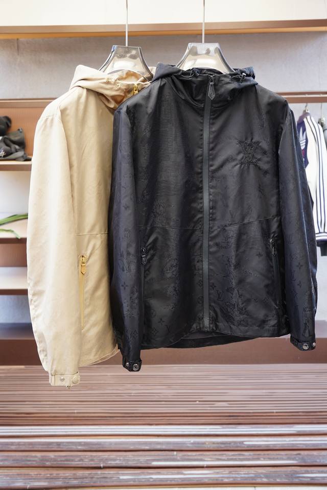 Lv Louis Vuitton - Fall 2025. While this jacket retains its signature classic si