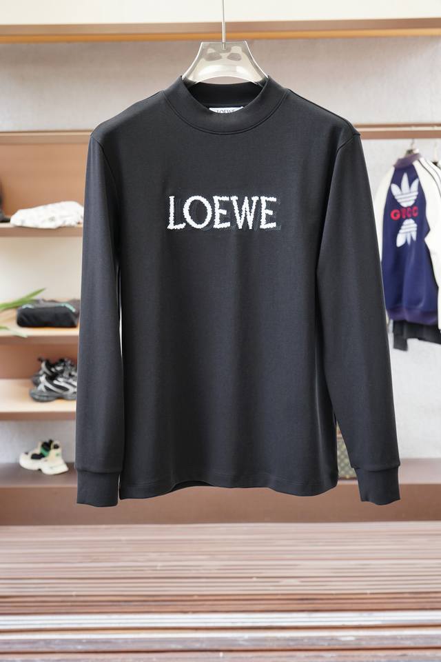 Loewe's new autumn/winter 2025 product, a basic round-neck long-sleeved T-shirt