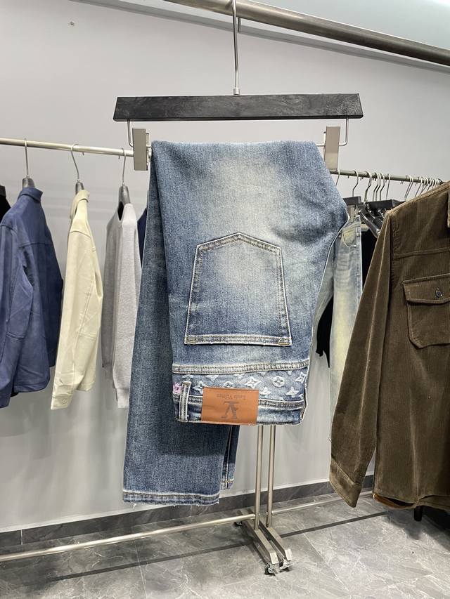 LV25Fw New Fall/Winter Blue Washed and Whitened Denim Jeans, Men's Classic Monog