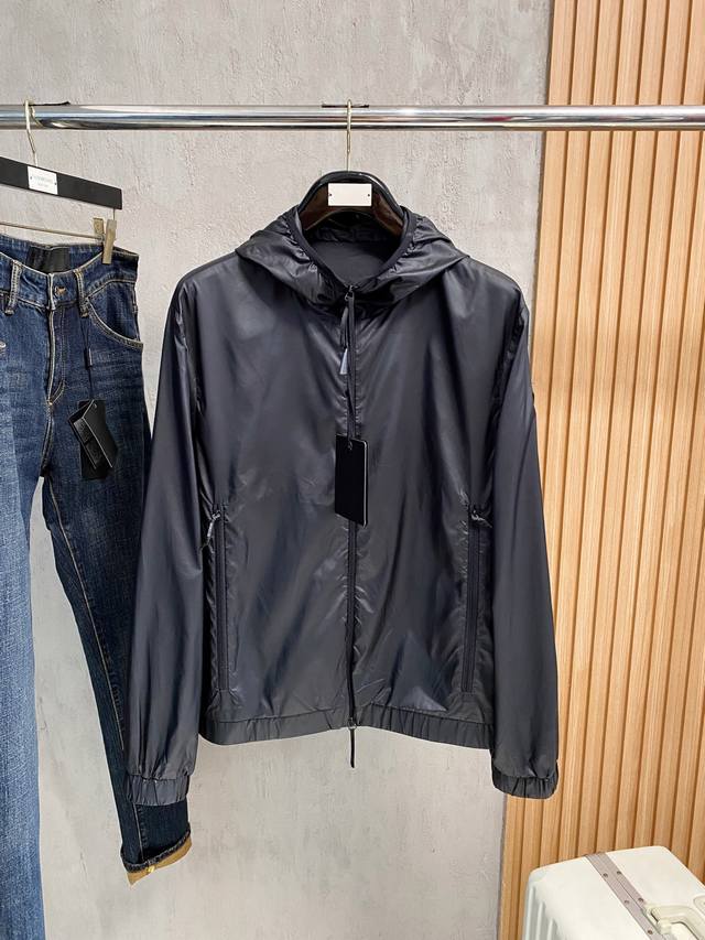 Moncl's new spring/summer Algobia men's hooded windbreaker jacket, originally p