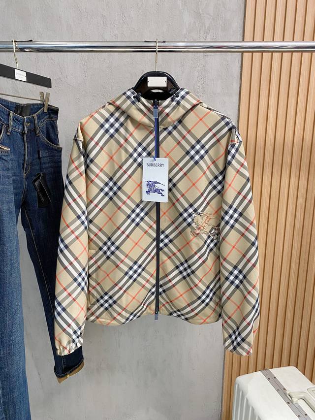 100% authentic Burberry product. Quality guaranteed through established channel