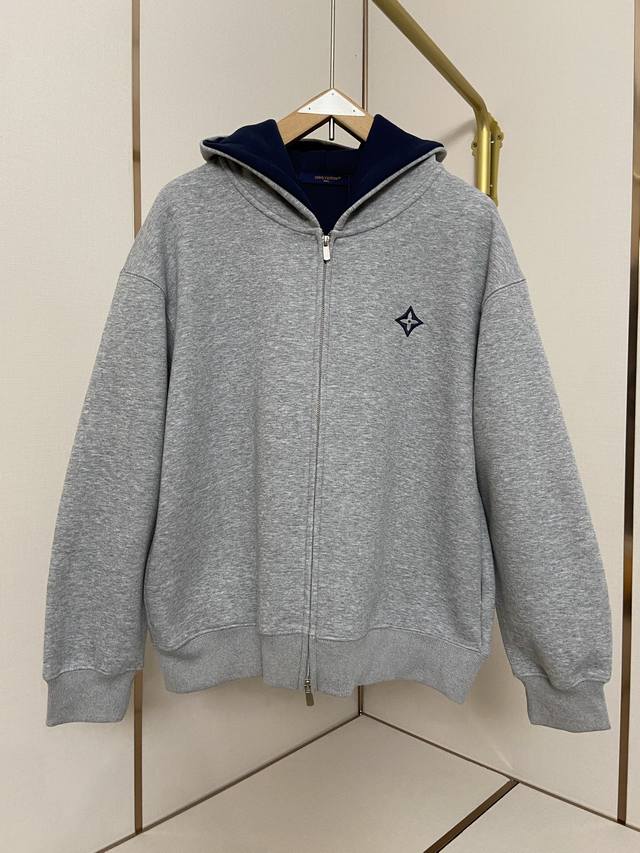 Lv early winter show model, timeless diamond clover monogram pattern embellishme
