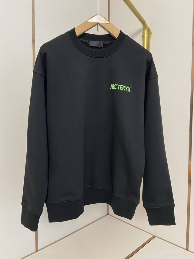 2025 Arc'teryx's latest creation, featuring a large back logo, this 400g cotton