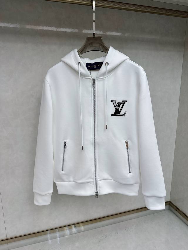 Lv Exclusively offers the latest in fashionable hooded jackets. This jacket boas