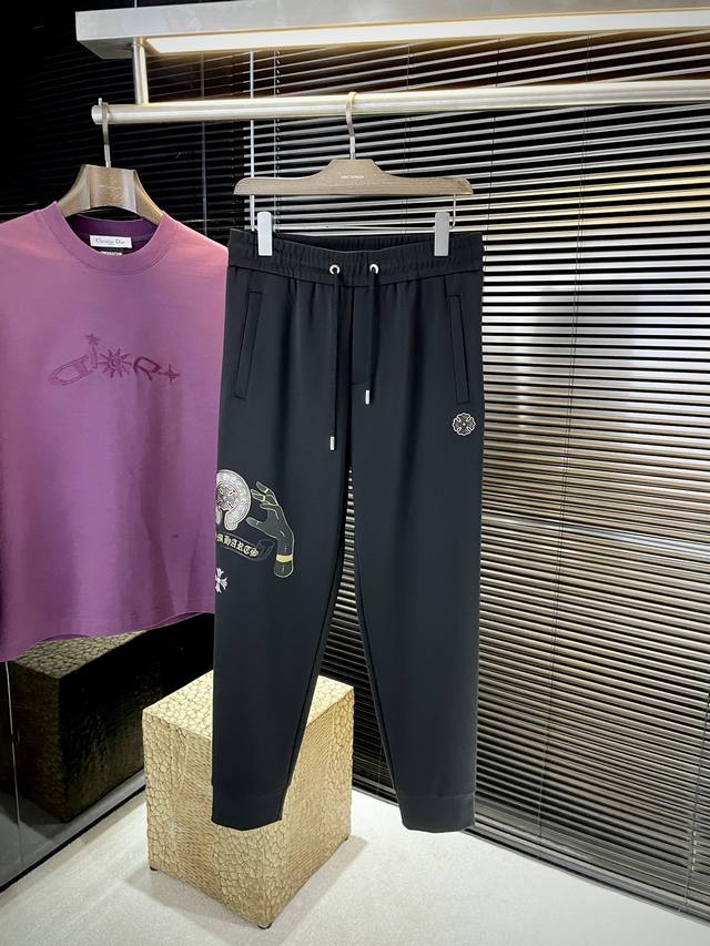 Chrome Hearts 2025 Fall New Style, the latest casual pants from the department