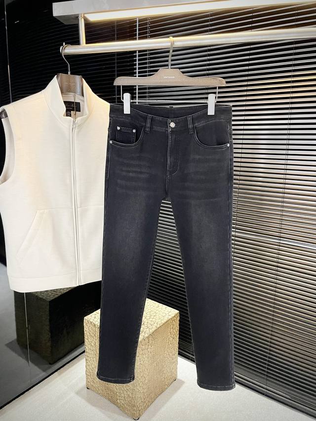 Dio - Dior's new autumn/winter 2025 jeans are made of imported Italian high-end