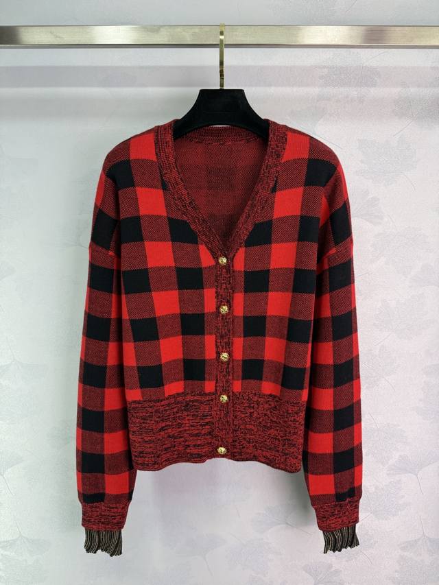 Lou*25's new early autumn red and black plaid V-neck knitted cardigan features a