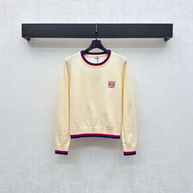 Loew*2025 new arrivals. Striped crewneck knit, custom-made with imported YB wool