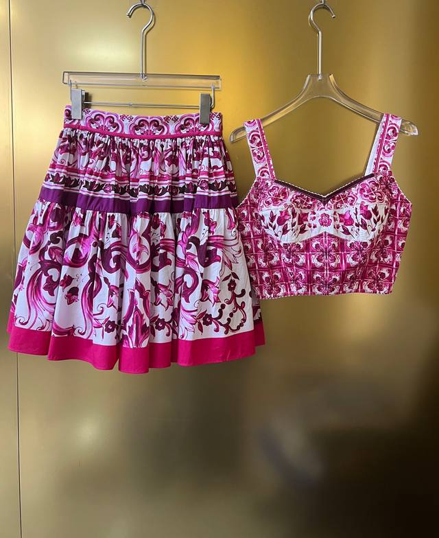 Re-order shipment Dolce & Gabbana original red porcelain 2 meters material cotto