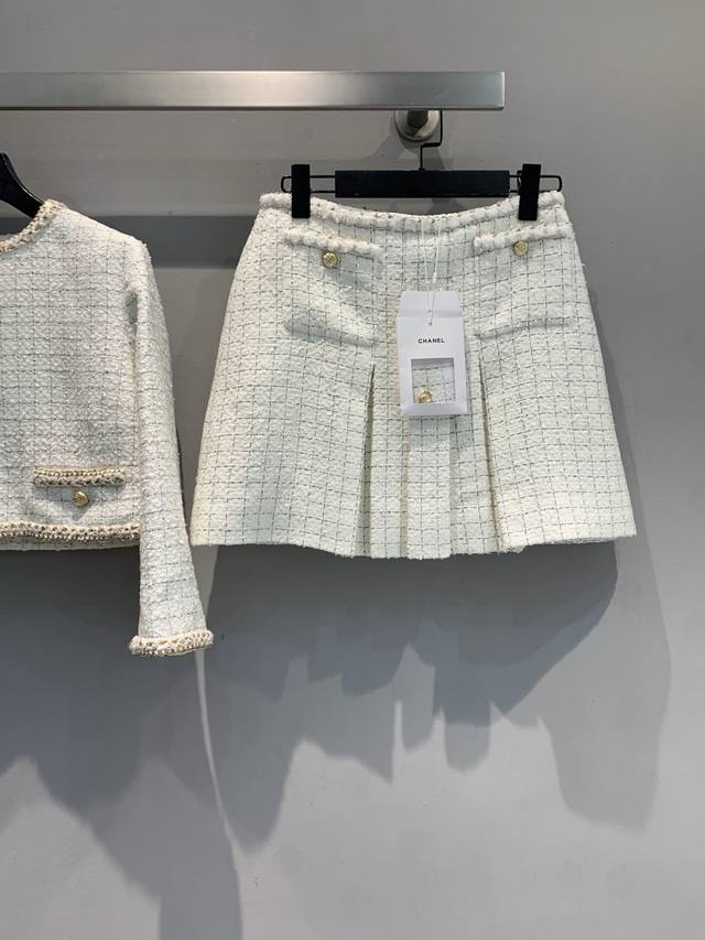 Originally developed by C brand for the 2025 early autumn new classic plaid gol