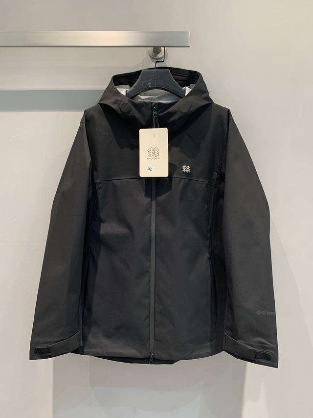 This Kol men's hooded jacket, produced by OEM factory p, features a hooded desi