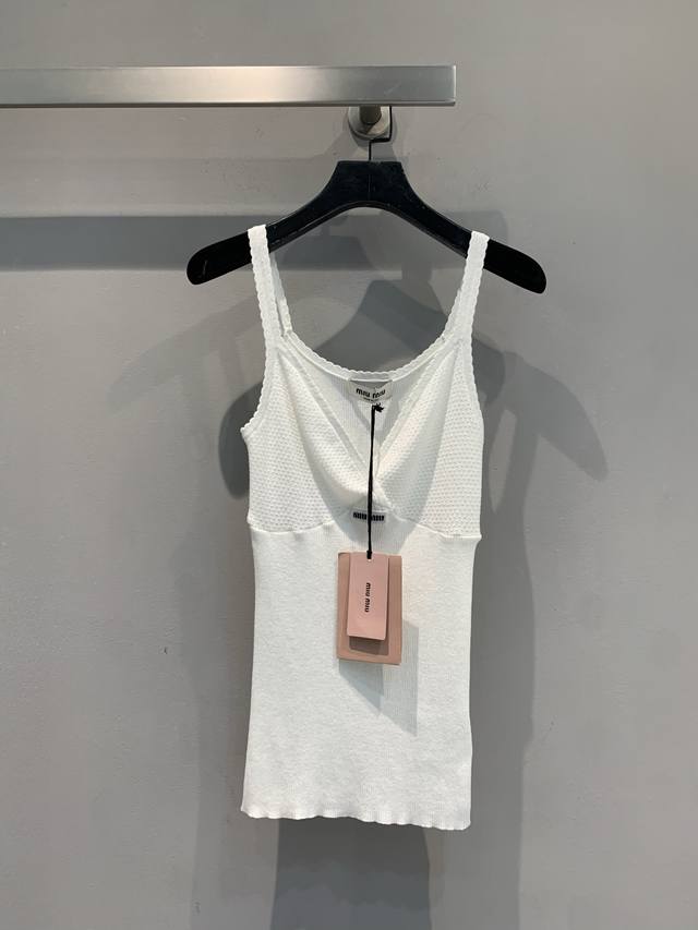 Originally developed by Miumi*, this 2025 Early Fall new spaghetti strap, lace,