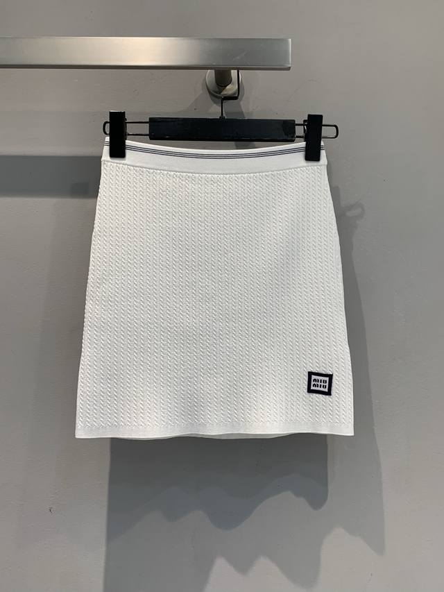 Originally developed by Miumi* for the 2025 Early Fall preppy-inspired cable-kn