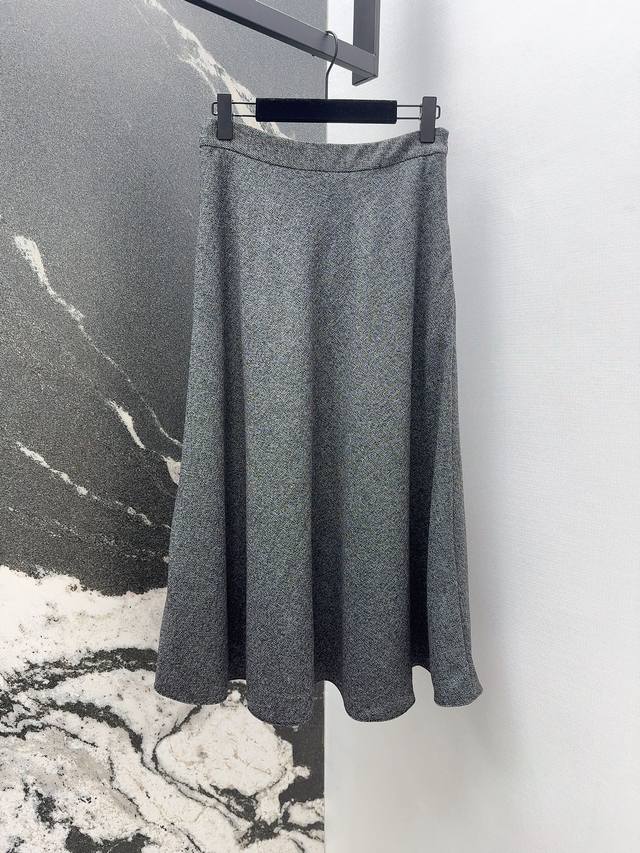 Cd 25Ss New arrival for autumn and winter. French grey wool mid-length skirt. Cu