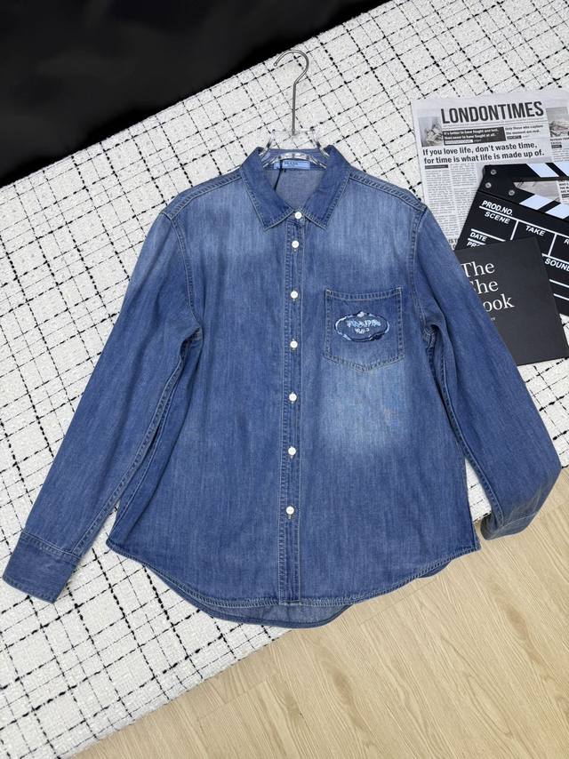 American retro 25Ss washed denim shirt with embroidered logo on the pocket. Cas