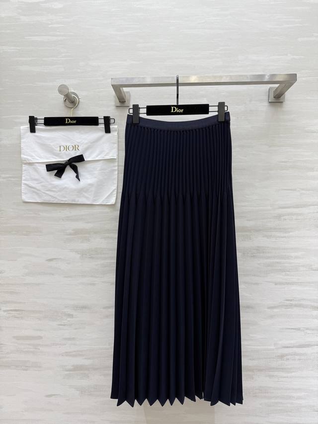 Dio2 autumn and winter new matte pleated pleated skirt is elegant and generous.