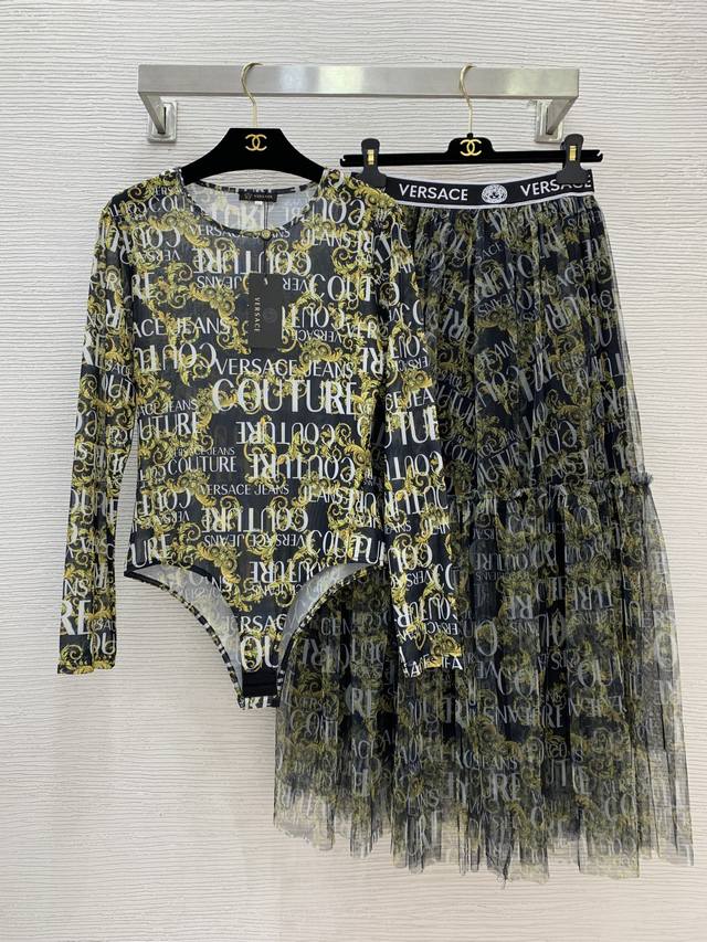 Suits, Tops, Skirts Versac's latest European and American fashion logo print two