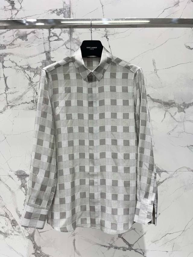 Classic silk plaid shirt The absolute queen of aura A must-have for all seasons