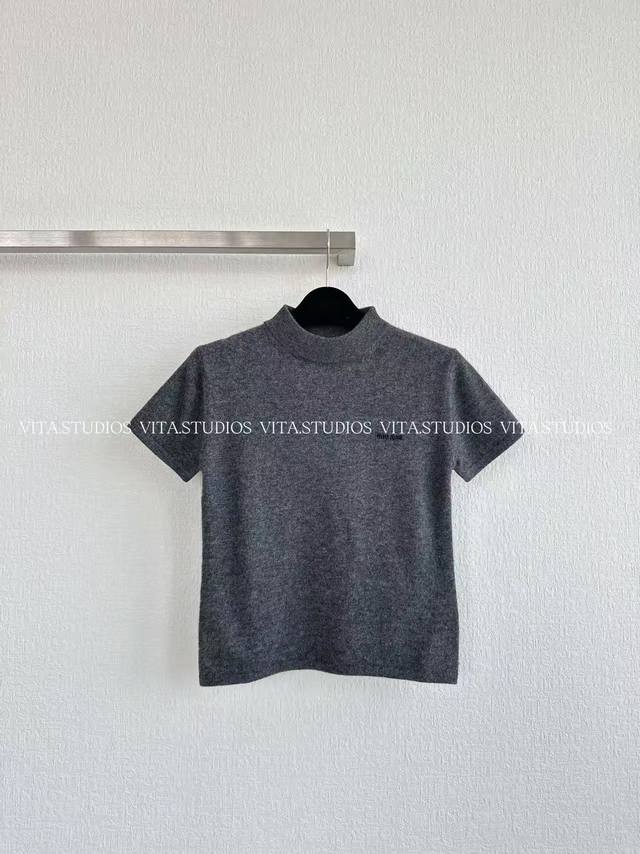 New product pre-sale Half turtleneck sweater Color: Gray and navy Size: SML M*H
