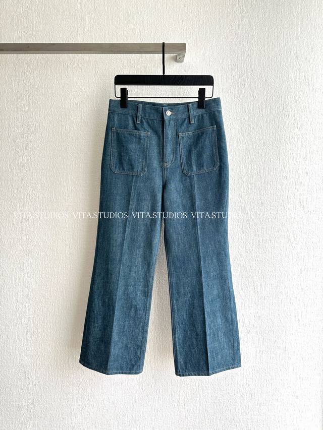 Hot-selling item in stock: straight-leg jeans. Made with 100% imported Japanese