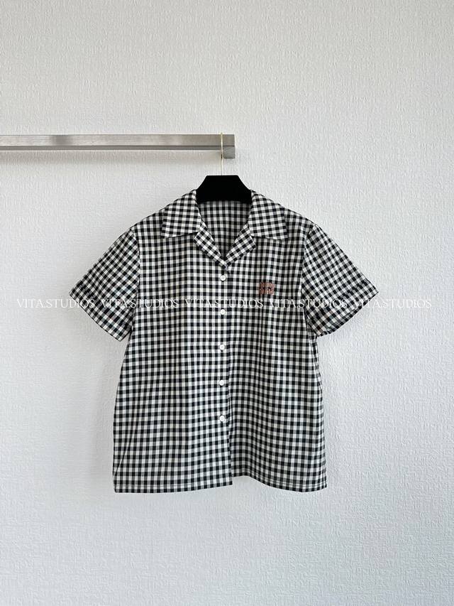 Hot item, limited stock Plaid lapel short-sleeved shirt Made of 100% cotton, sli