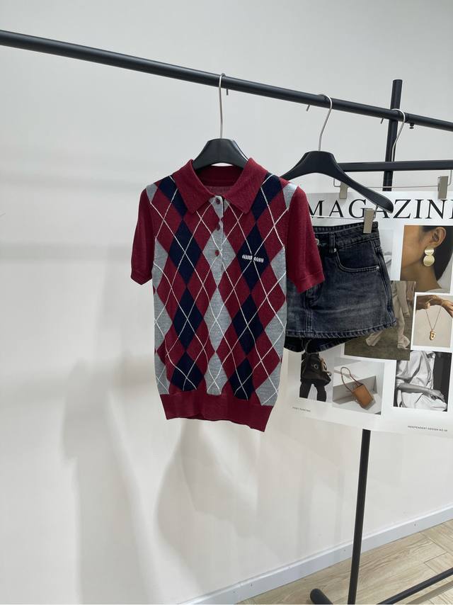 M Burgundy Diamond-Polo Knit Short-Sleeve Top, Fabric: Cashmere Blend, Color: Bu