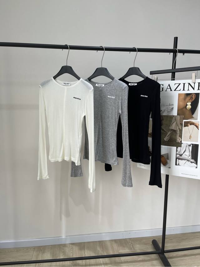 M Three-color letter embroidered center-seam long-sleeved T-shirt , Fabric: Ten M Three-color letter embroidered center-seam long-sleeved T-shirt , Fabric: Ten