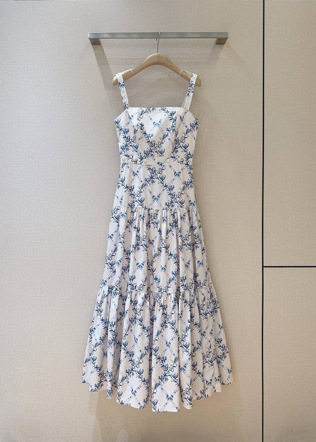 Agua By Agua Bendi*T*A's new retro slip dress features a simple print. The pure