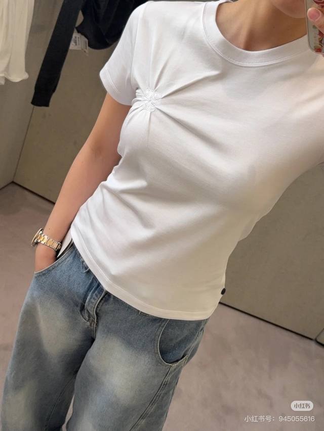 Loew* 25Ss early spring new style, special embroidery, off-shoulder short-sleeve