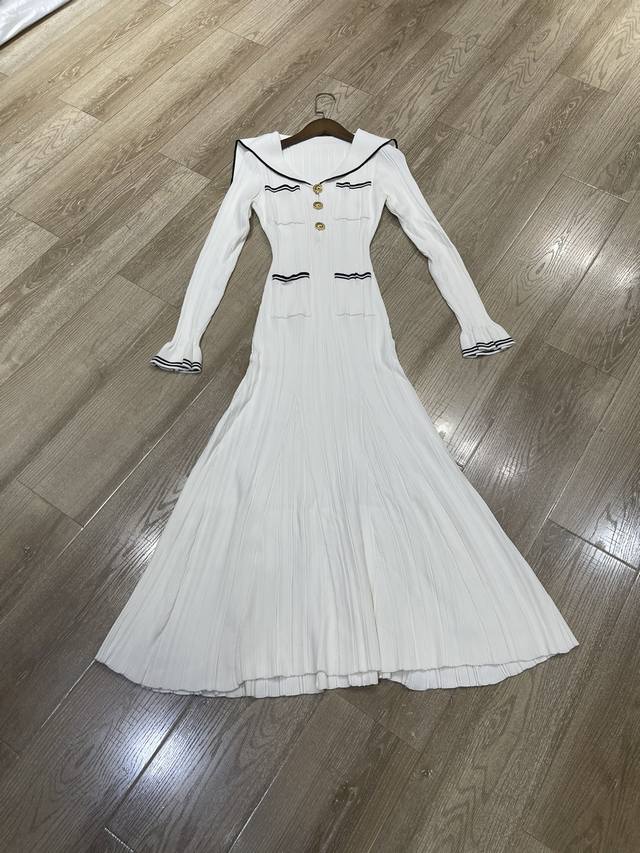 New style, lapel flared sleeve waist dress Sml