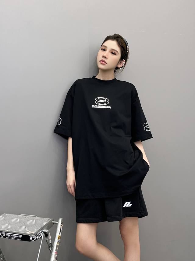 Paris | New short-sleeved T-shirt, ready-to-wear, washed and polished with mult