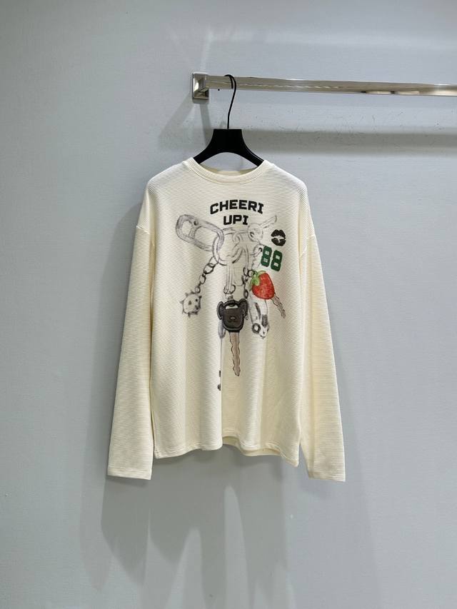 25Ss New arrival for early fall! The unique print is a highlight, with elements